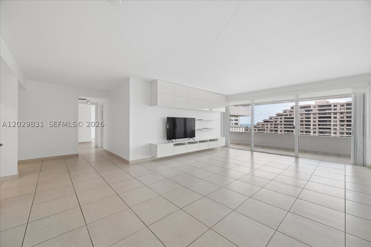 199 Ocean Lane Dr #911, Key Biscayne FL 33149