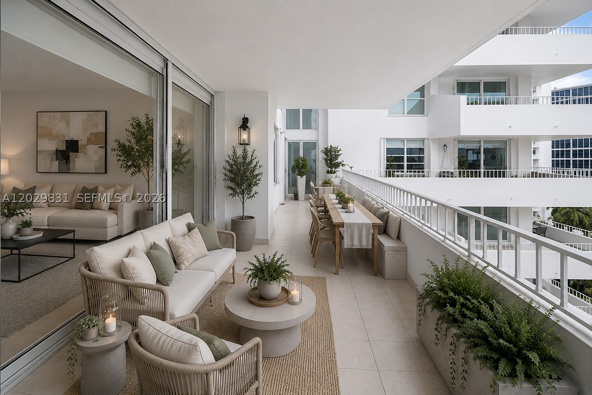 199 Ocean Lane Dr #911, Key Biscayne FL 33149