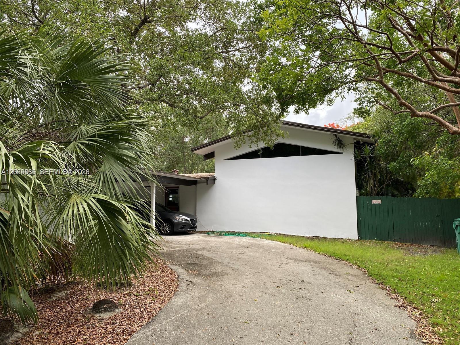 6060 SW 133rd St, Pinecrest FL 33156