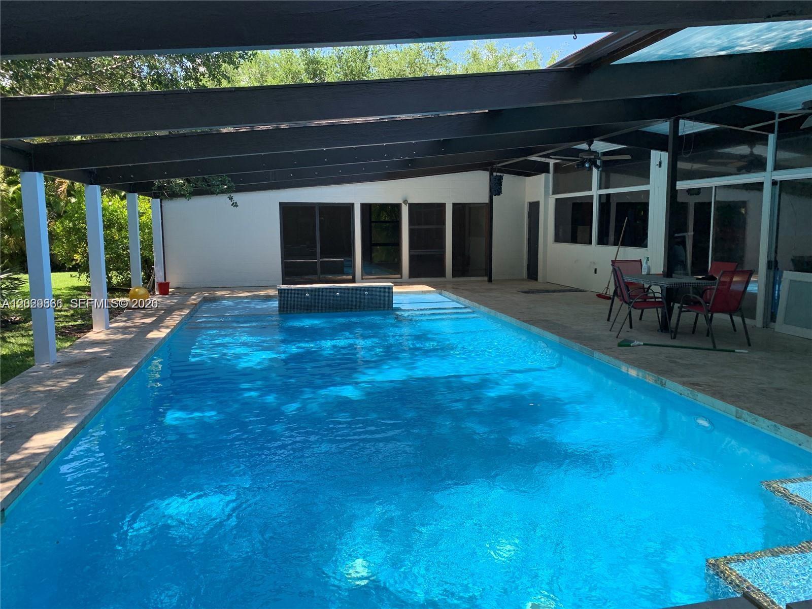 6060 SW 133rd St, Pinecrest FL 33156