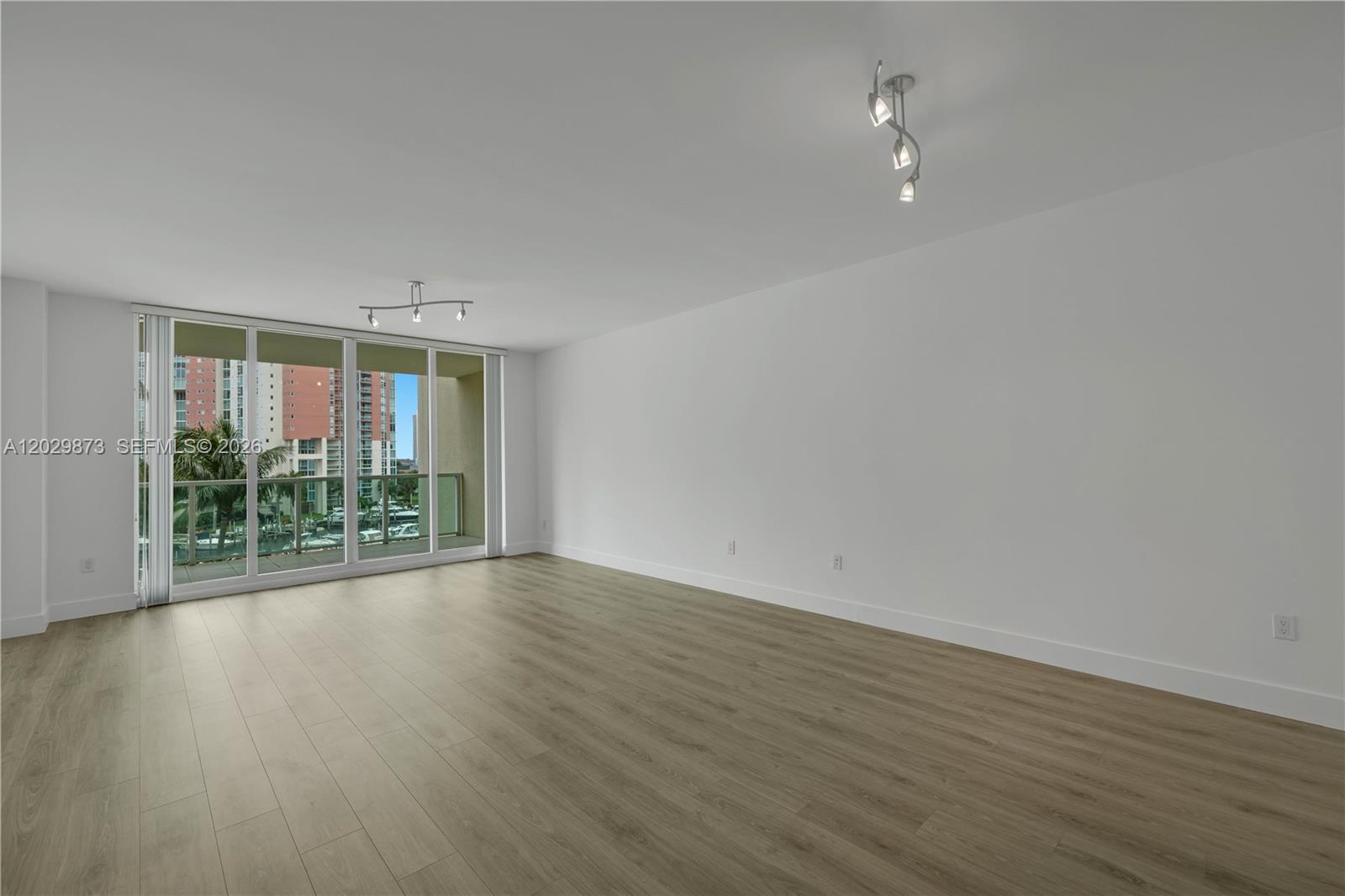 3340 NE 190th St #503, Aventura FL 33180