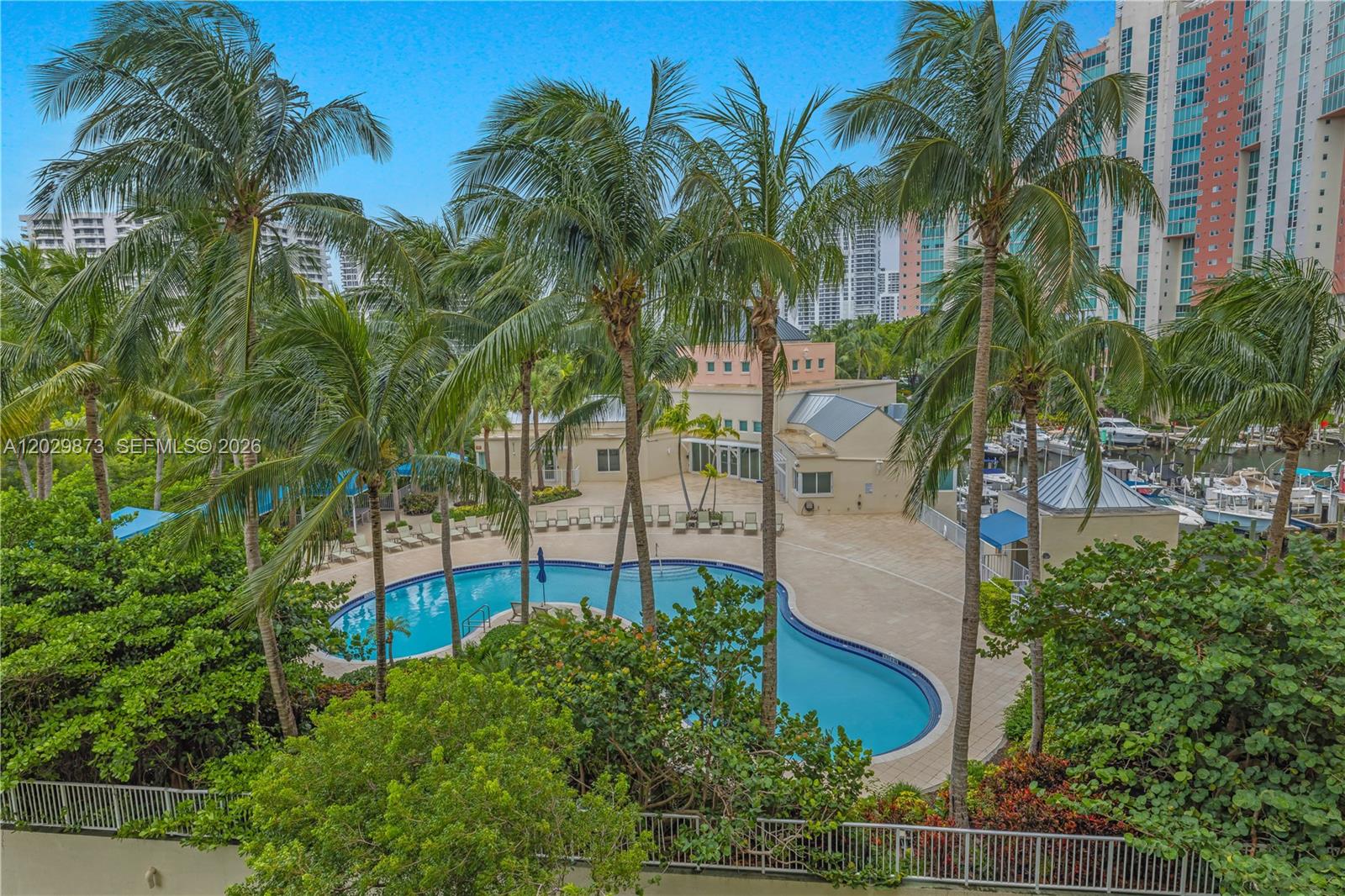 3340 NE 190th St #503, Aventura FL 33180