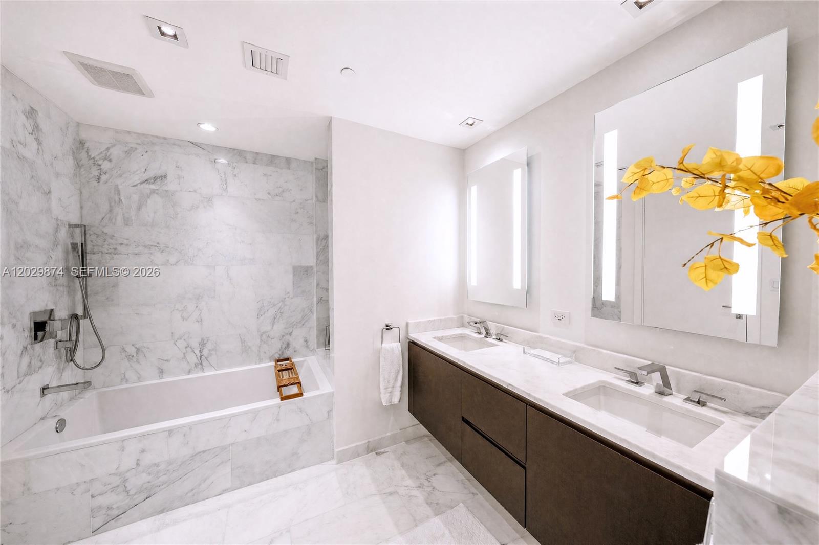 1451 Brickell Ave #2901, Miami FL 33131