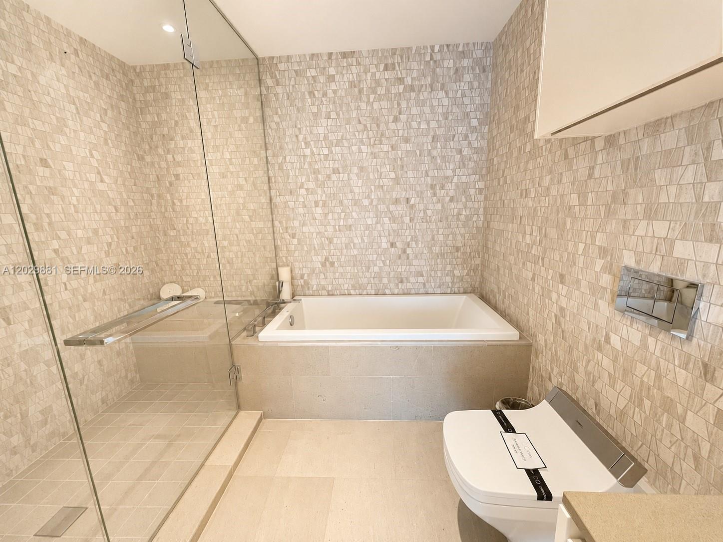 88 SW 7 #3506, Miami FL 33130