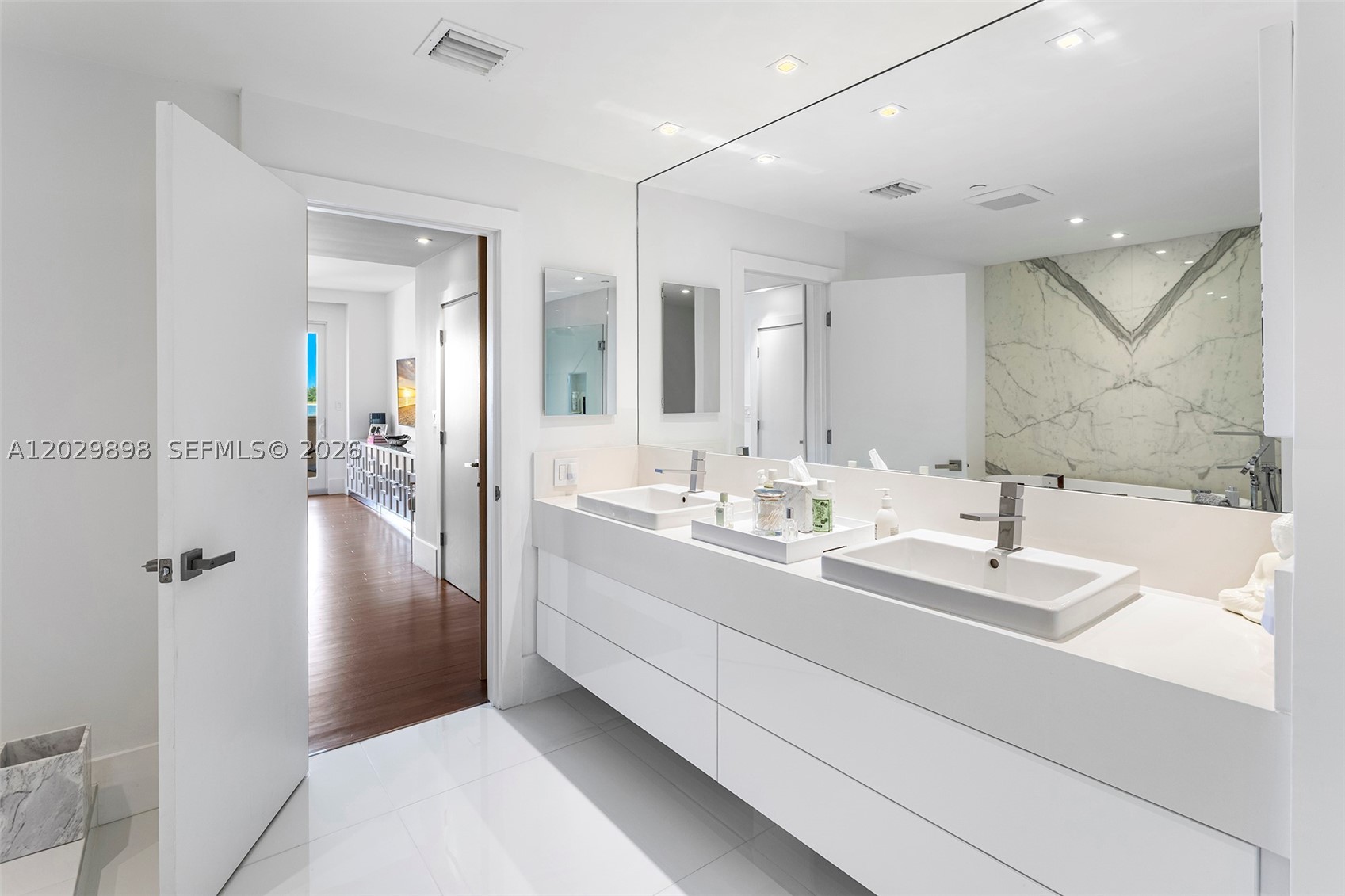 2122 Fisher Island Dr #2122, Miami Beach FL 33109