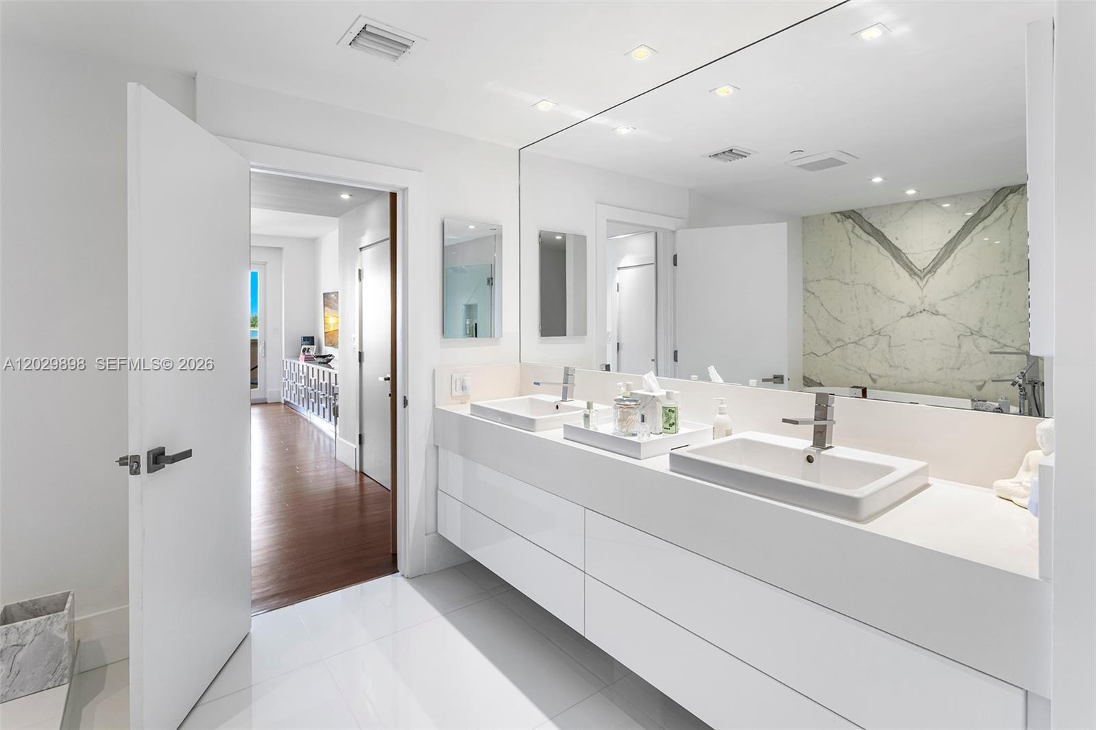 2122 Fisher Island Dr #2122, Miami Beach FL 33109