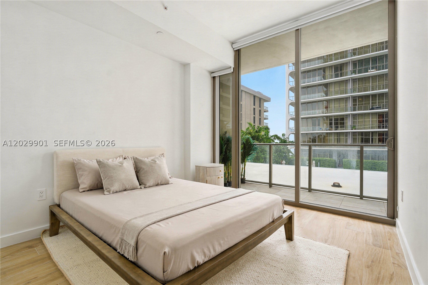 2678 Tigertail Ave #911, Miami FL 33133