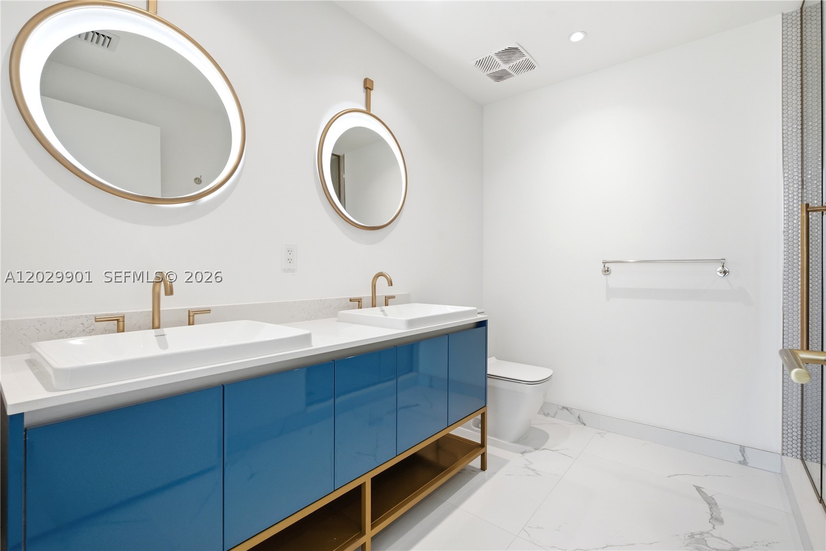 2678 Tigertail Ave #911, Miami FL 33133