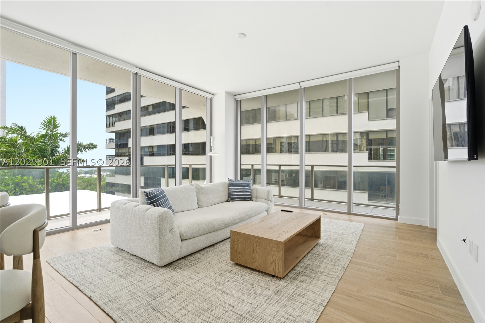 2678 Tigertail Ave #911, Miami FL 33133