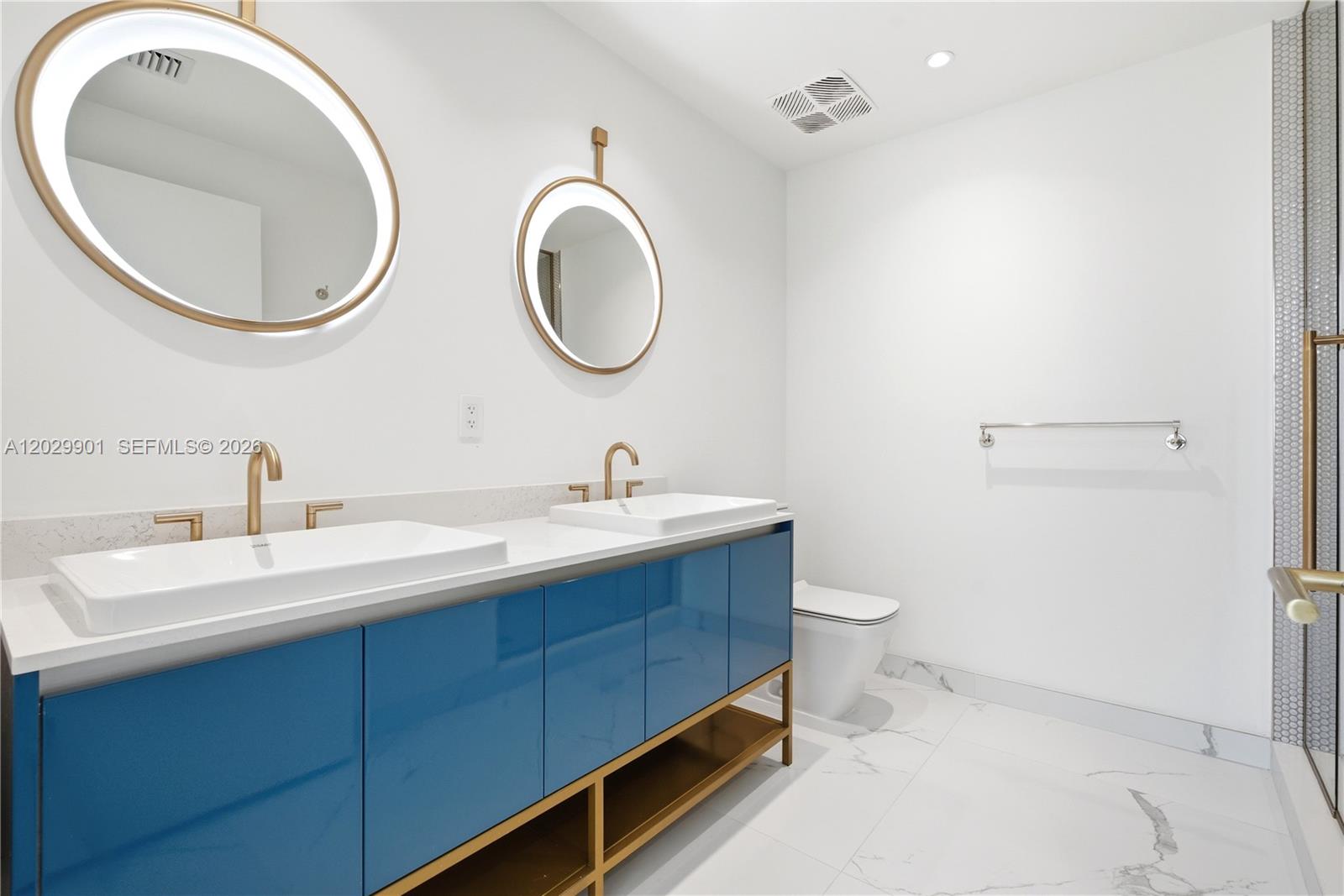 2678 Tigertail Ave #911, Miami FL 33133