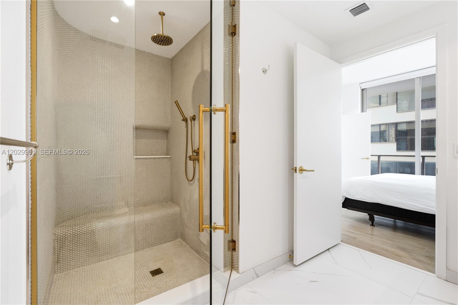 2678 Tigertail Ave #911, Miami FL 33133