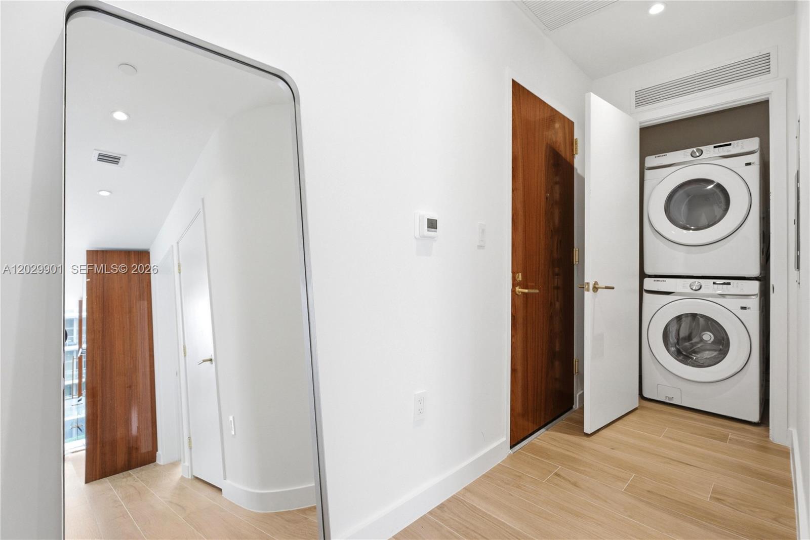 2678 Tigertail Ave #911, Miami FL 33133
