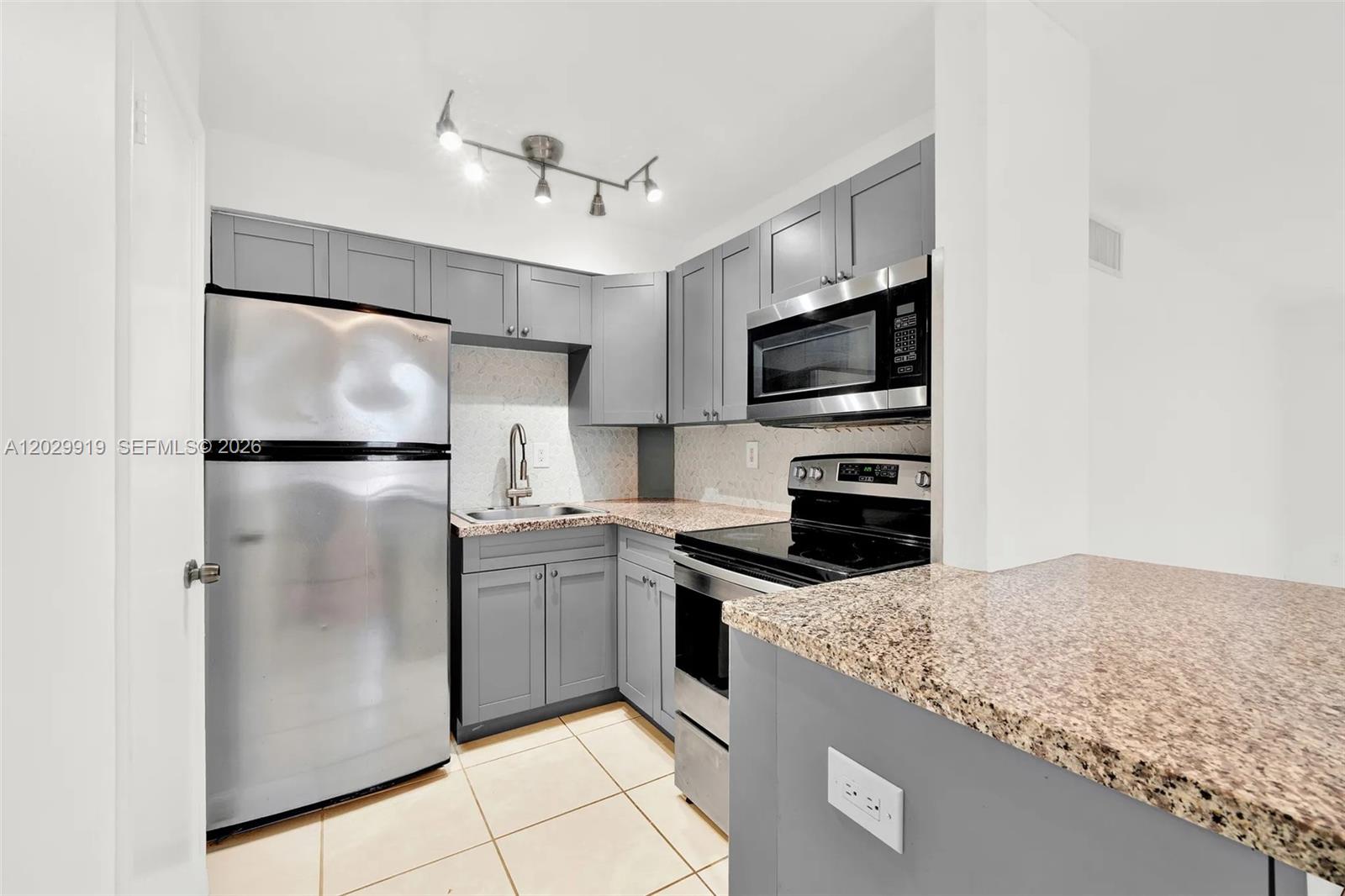 8701 SW 141st St #H6, Palmetto Bay FL 33176