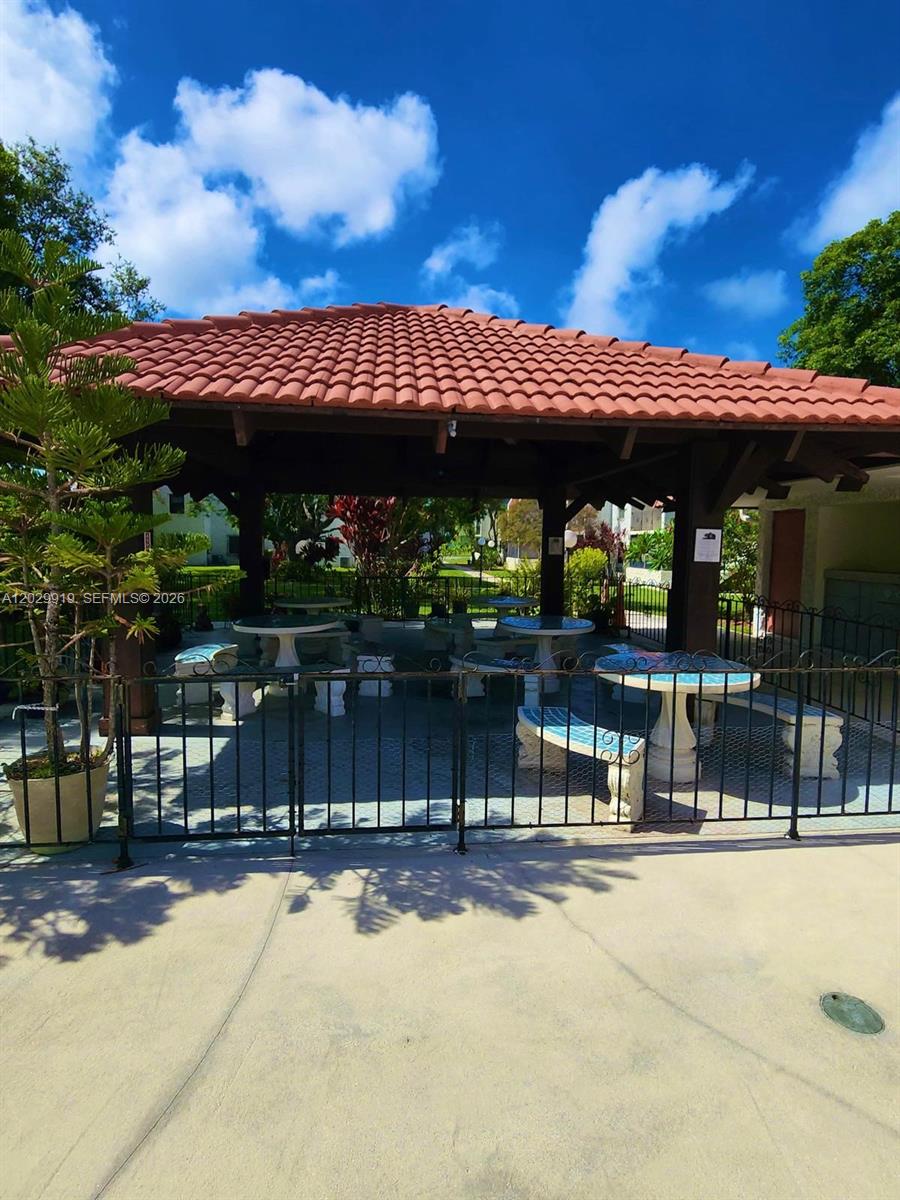 8701 SW 141st St #H6, Palmetto Bay FL 33176