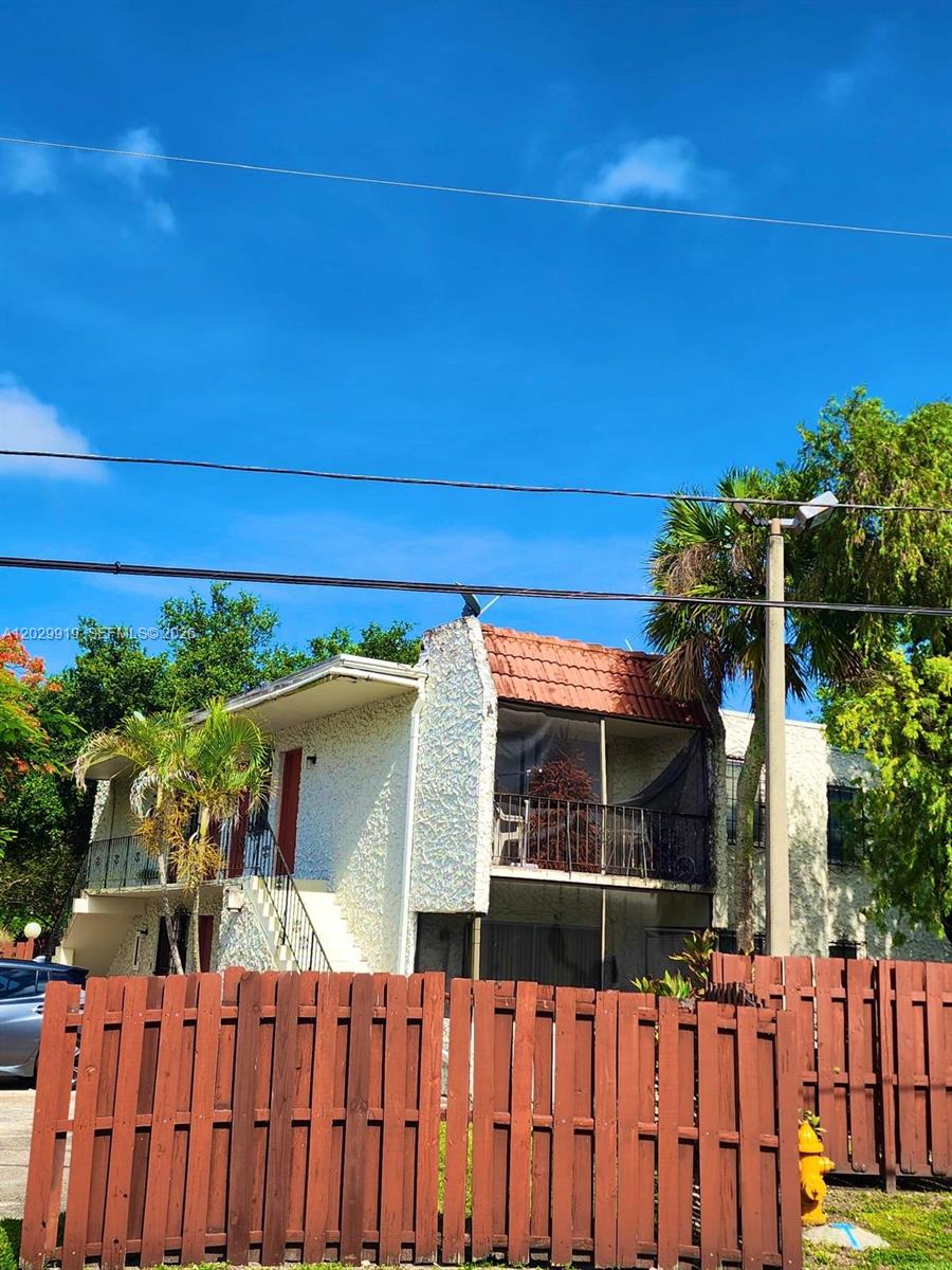 8701 SW 141st St #H6, Palmetto Bay FL 33176