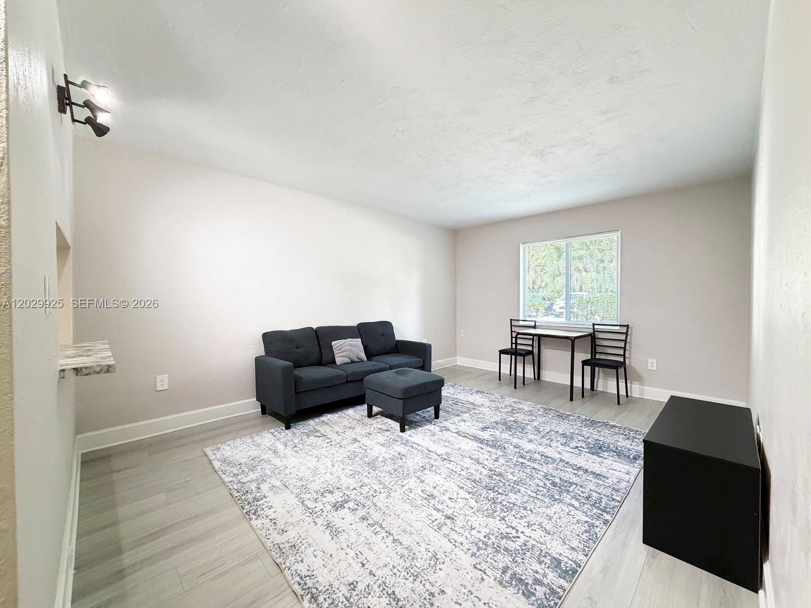 8601 SW 68 CT #5, Pinecrest FL 33143