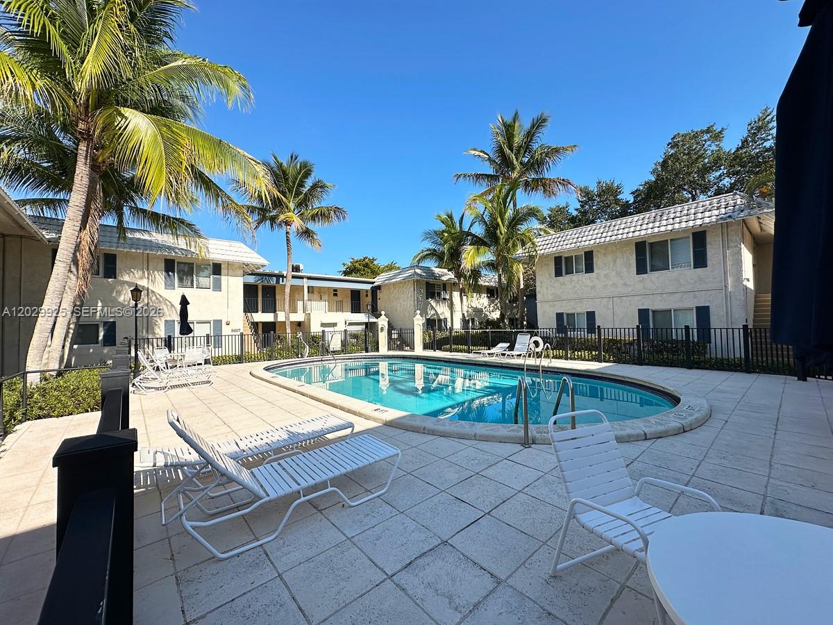 8601 SW 68 CT #5, Pinecrest FL 33143