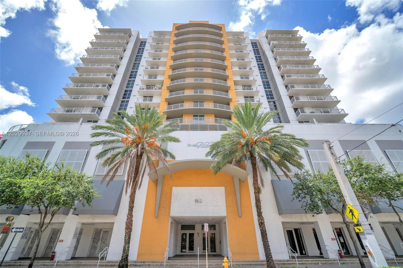 900 SW 8th St #1103, Miami FL 33130