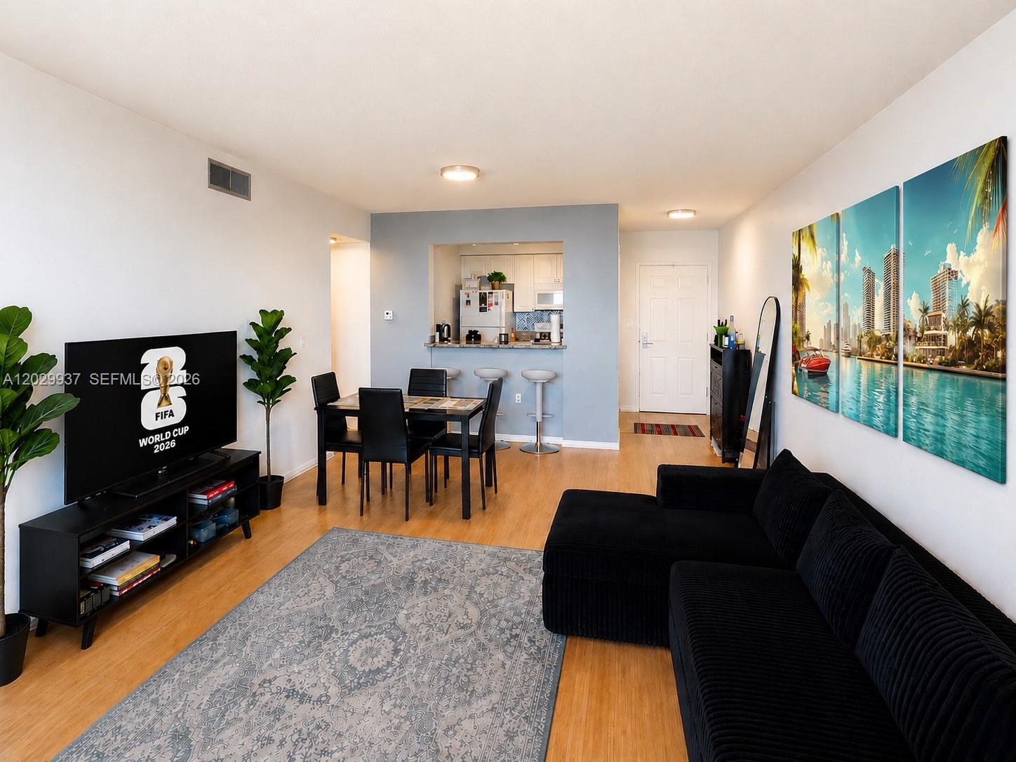 900 SW 8th St #1103, Miami FL 33130