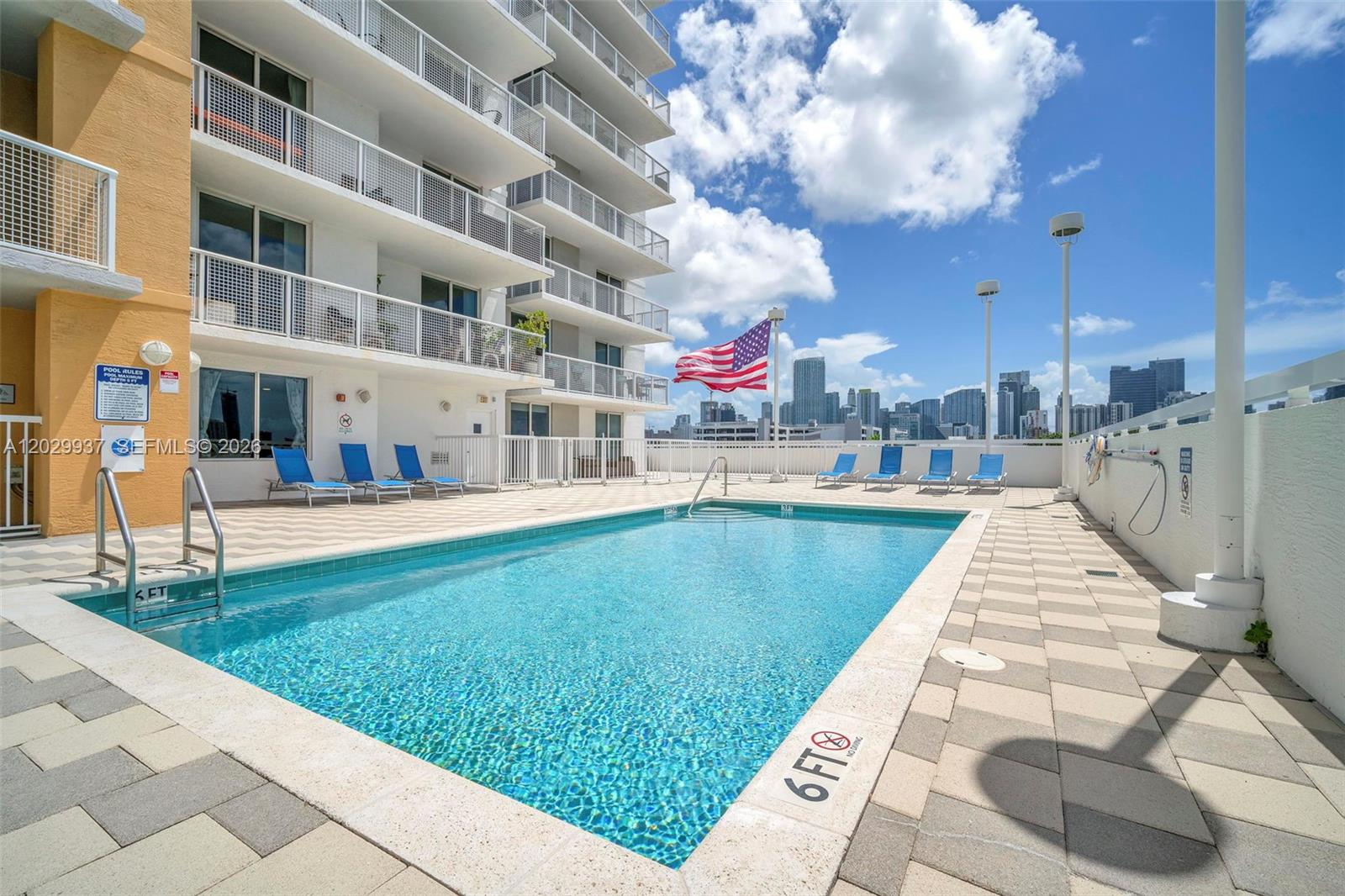 900 SW 8th St #1103, Miami FL 33130