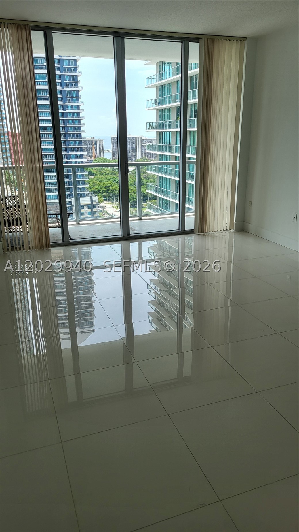 1111 SW 1 AV #2718-N, Miami FL 33130