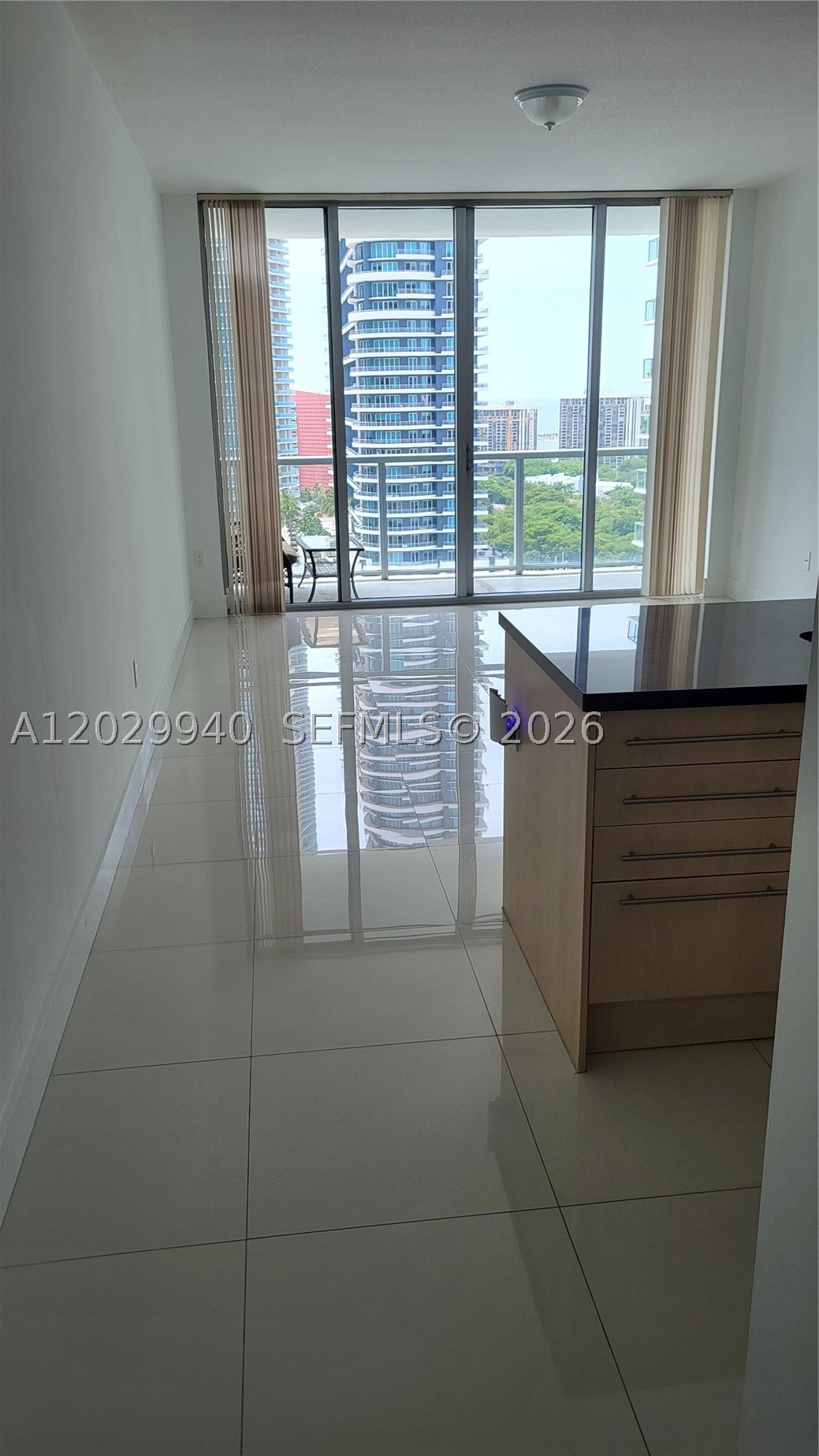 1111 SW 1 AV #2718-N, Miami FL 33130