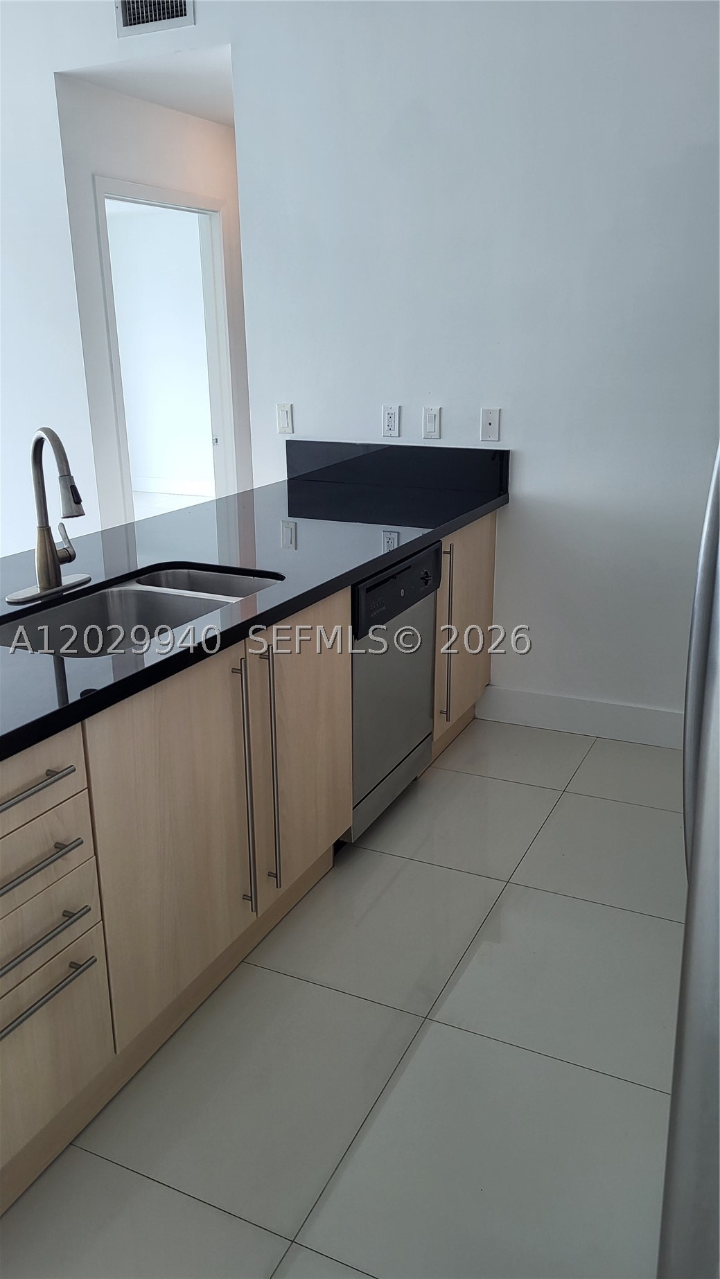1111 SW 1 AV #2718-N, Miami FL 33130