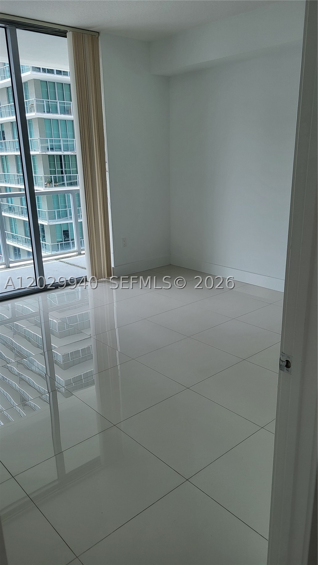 1111 SW 1 AV #2718-N, Miami FL 33130