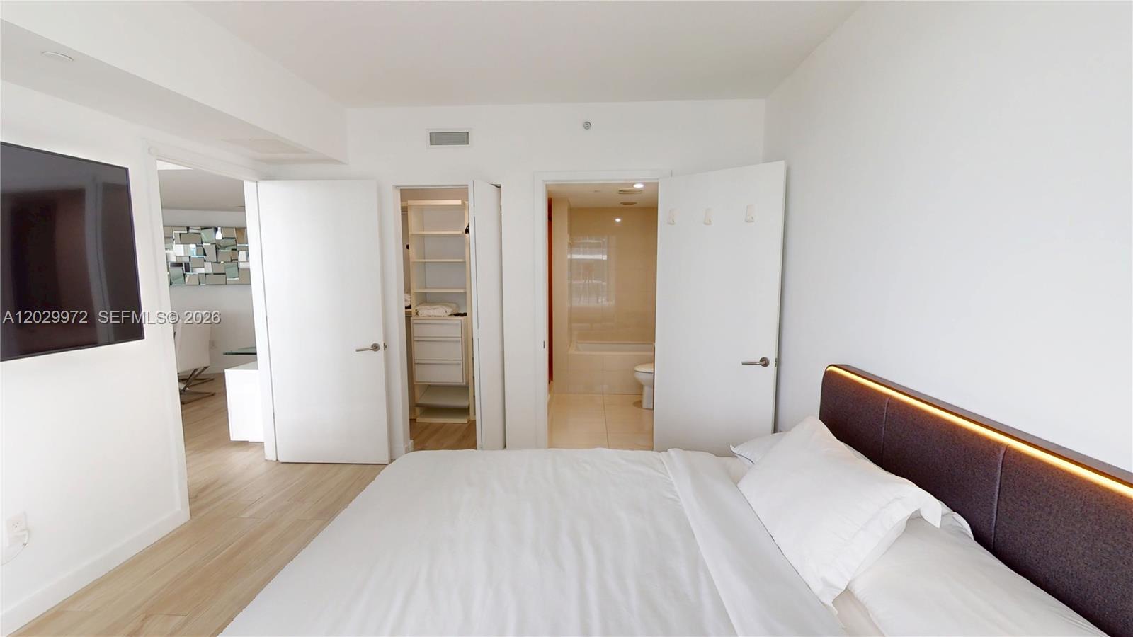 1300 S Miami Ave #2209, Miami FL 33130