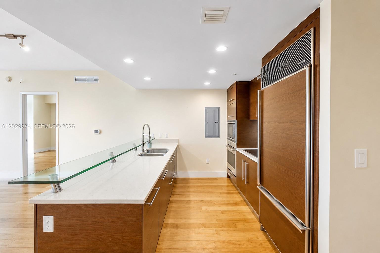 475 Brickell Ave #2909, Miami FL 33131