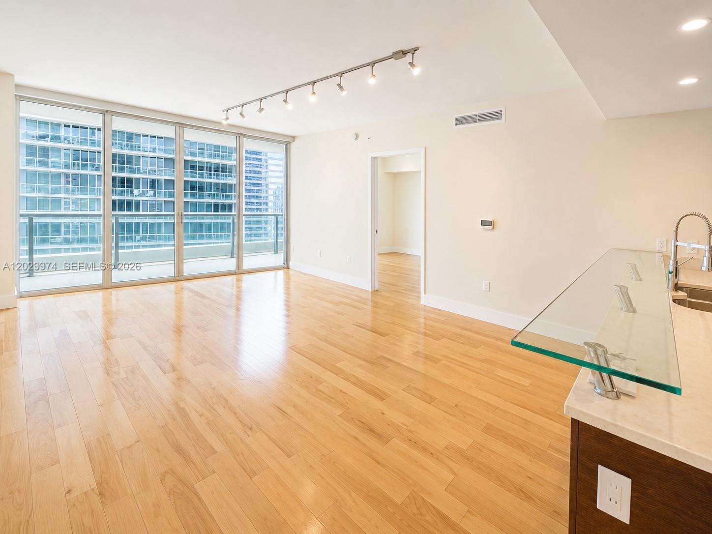475 Brickell Ave #2909, Miami FL 33131