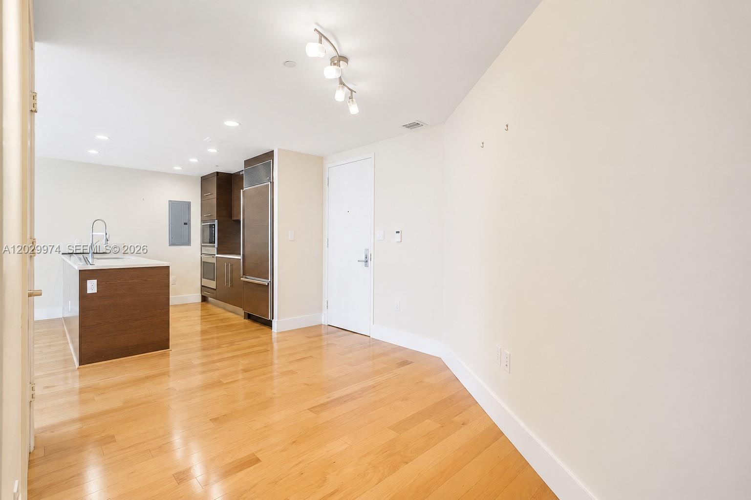 475 Brickell Ave #2909, Miami FL 33131