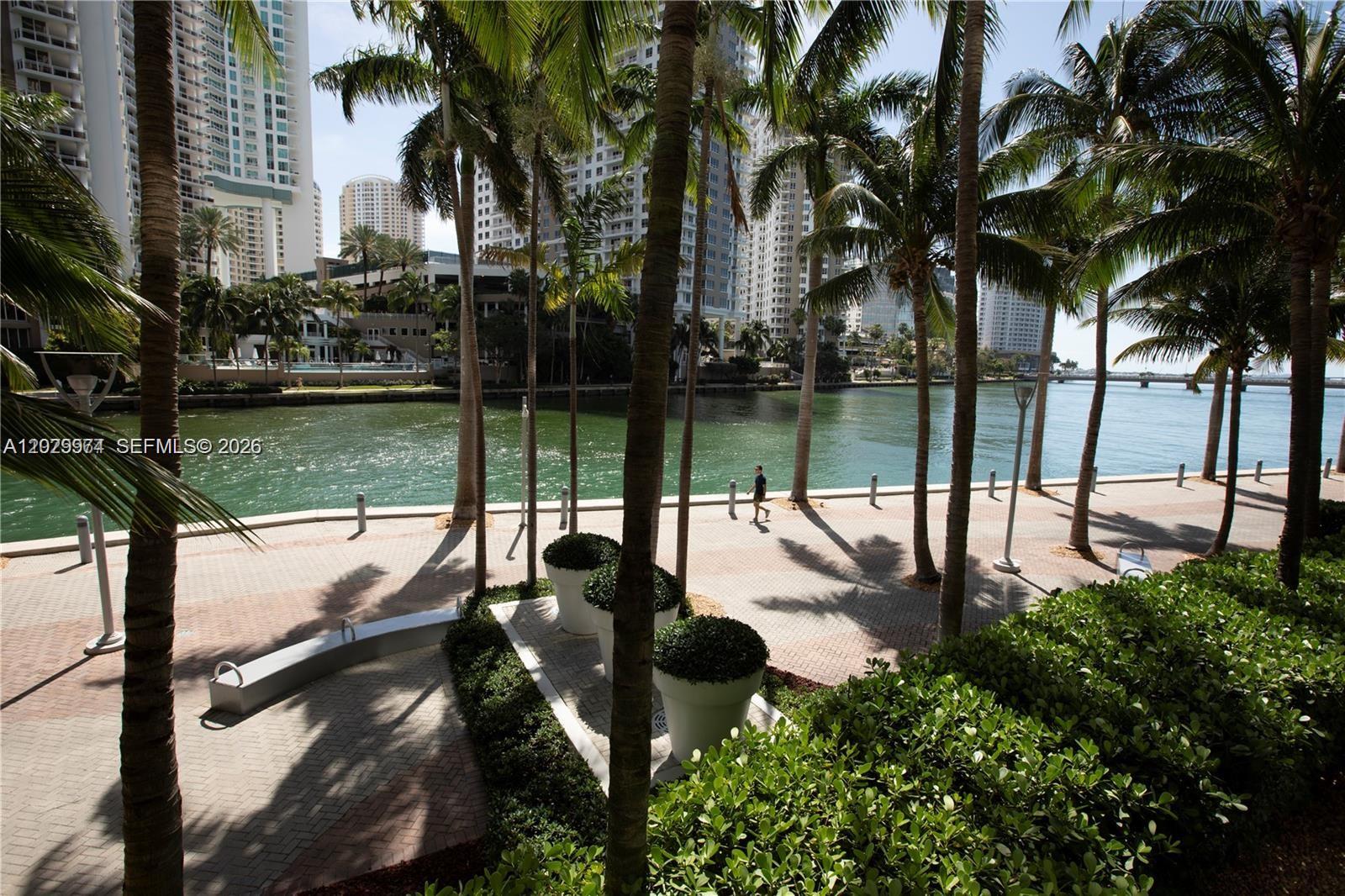 475 Brickell Ave #2909, Miami FL 33131