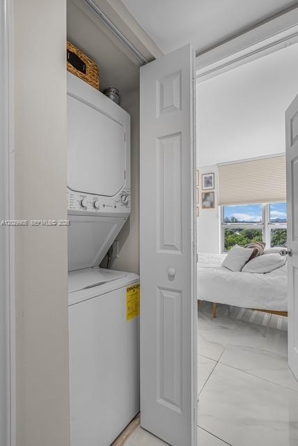 3500 Mystic Pointe Dr #604, Aventura FL 33180