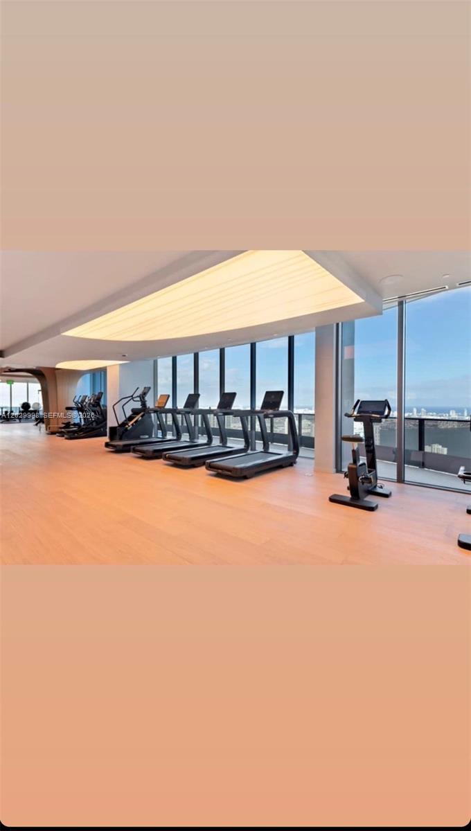 1000 Brickell Plz #3412, Miami FL 33131