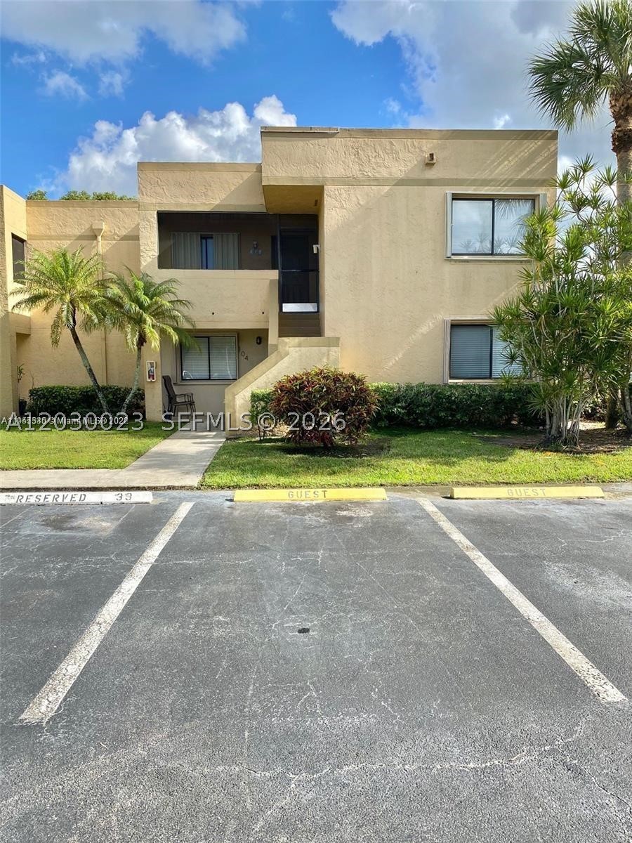 159 Lakeview dr #204, Weston FL 33326