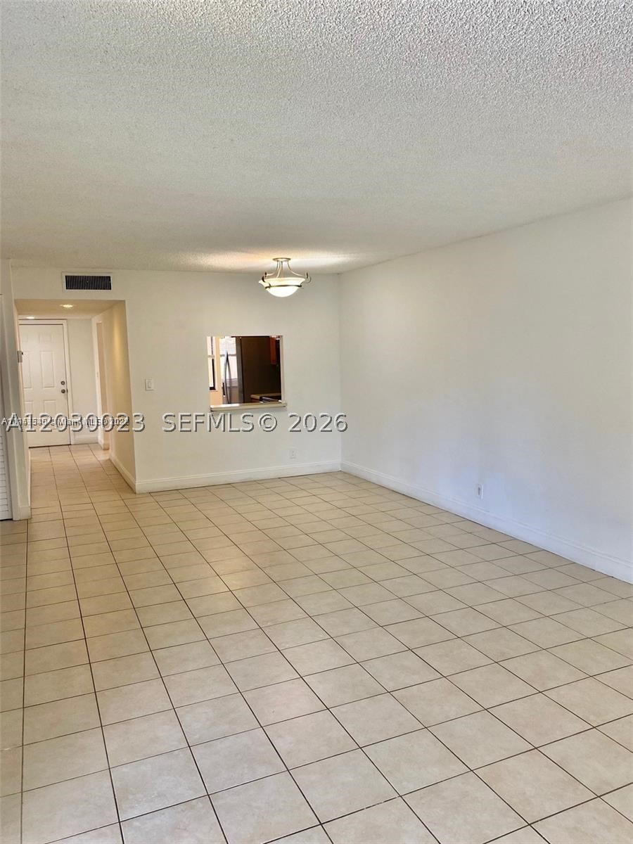 159 Lakeview dr #204, Weston FL 33326
