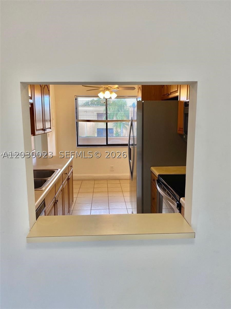 159 Lakeview dr #204, Weston FL 33326