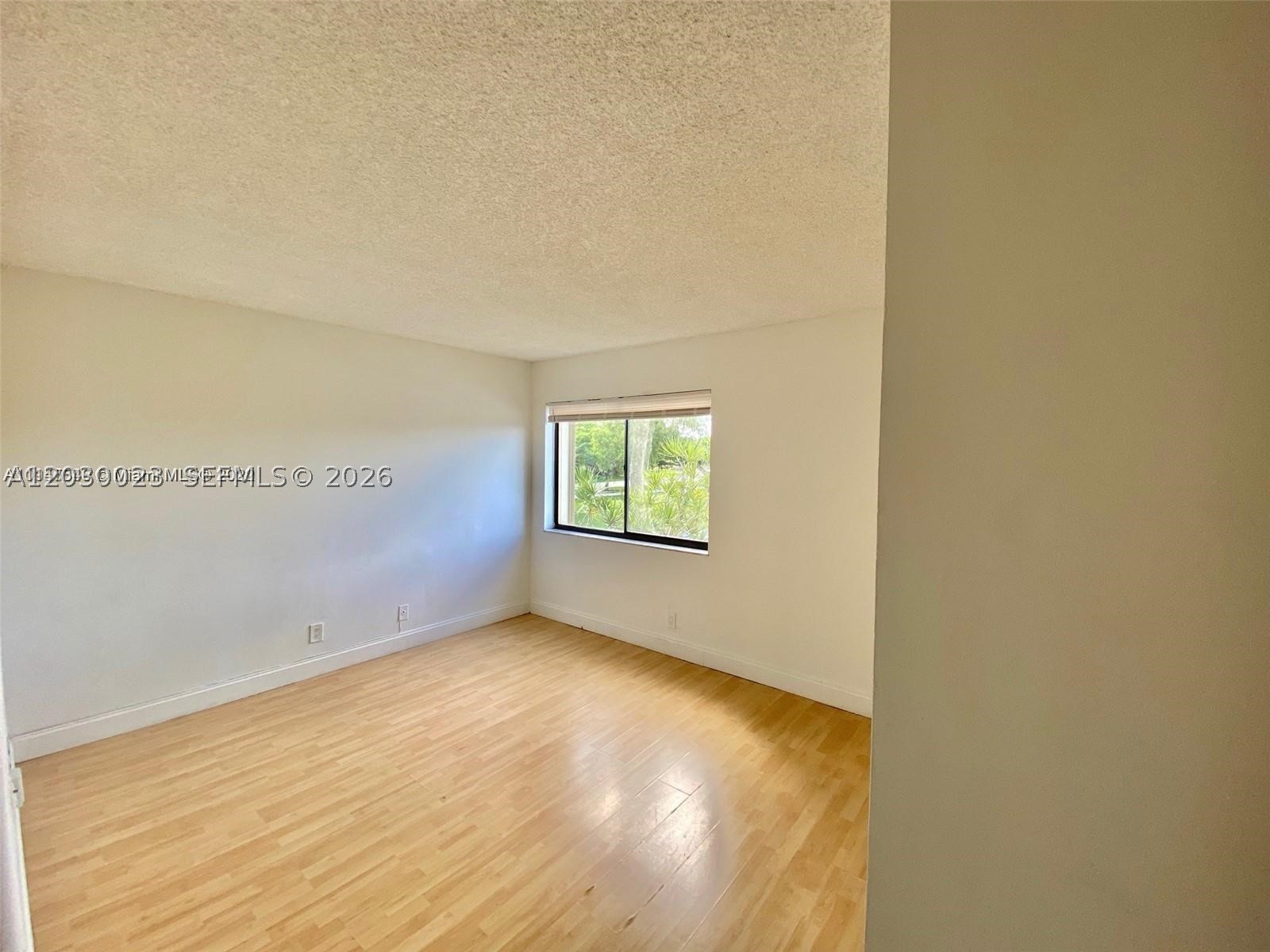 159 Lakeview dr #204, Weston FL 33326