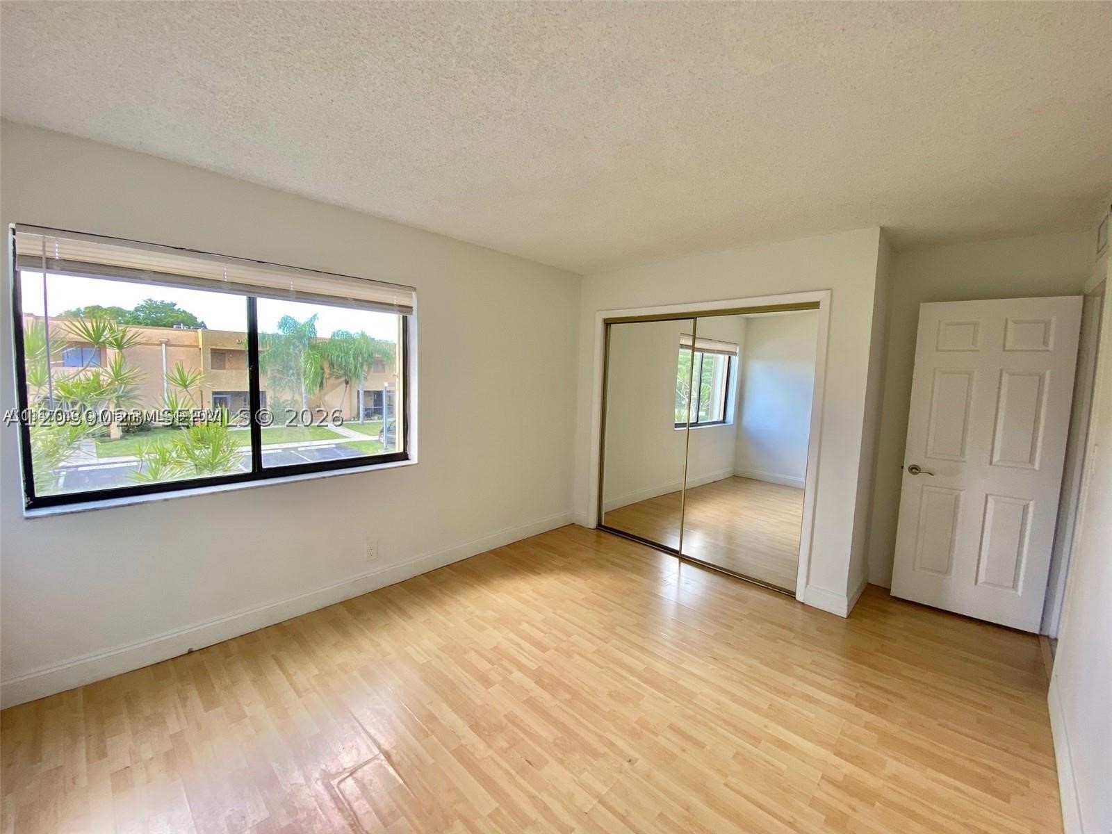 159 Lakeview dr #204, Weston FL 33326