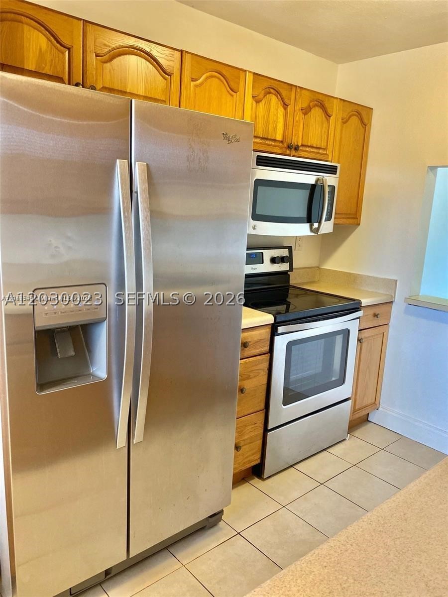 159 Lakeview dr #204, Weston FL 33326