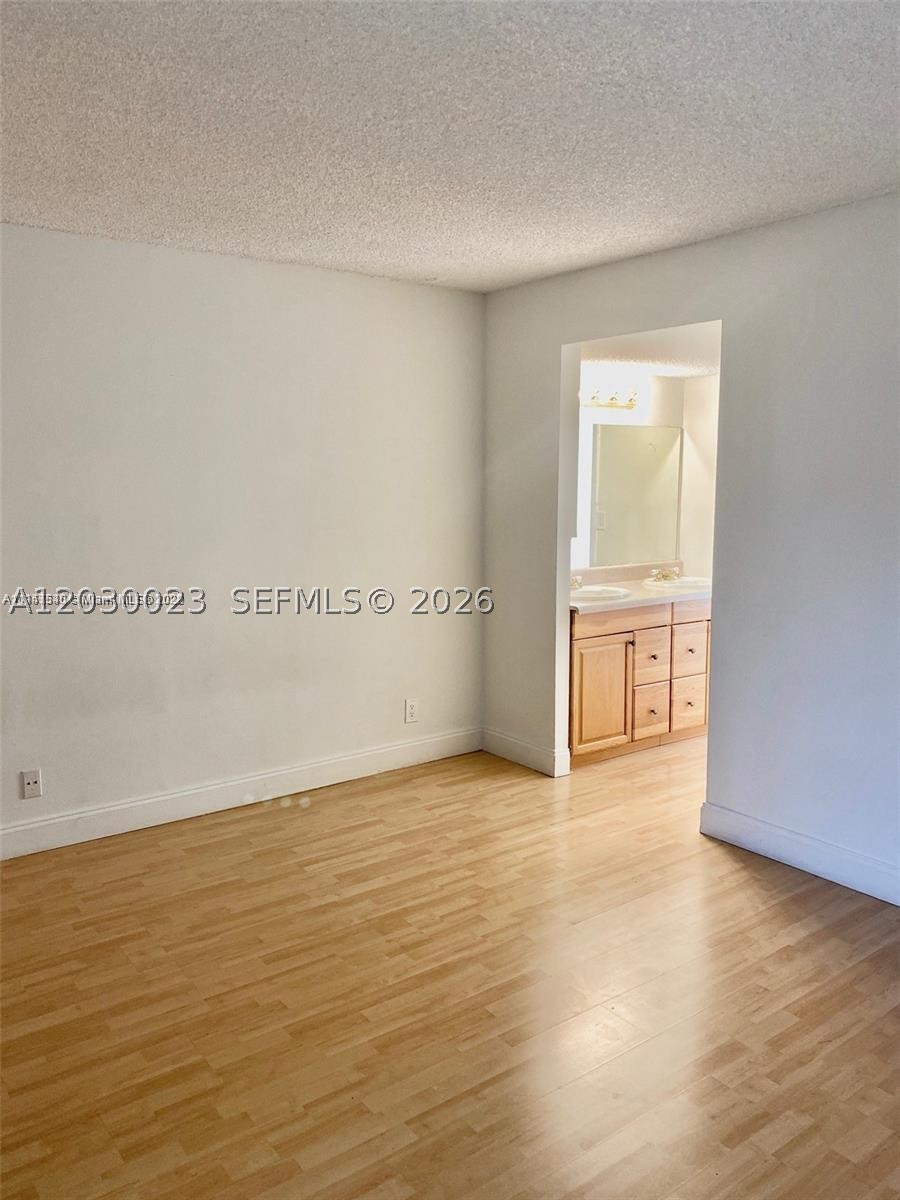 159 Lakeview dr #204, Weston FL 33326