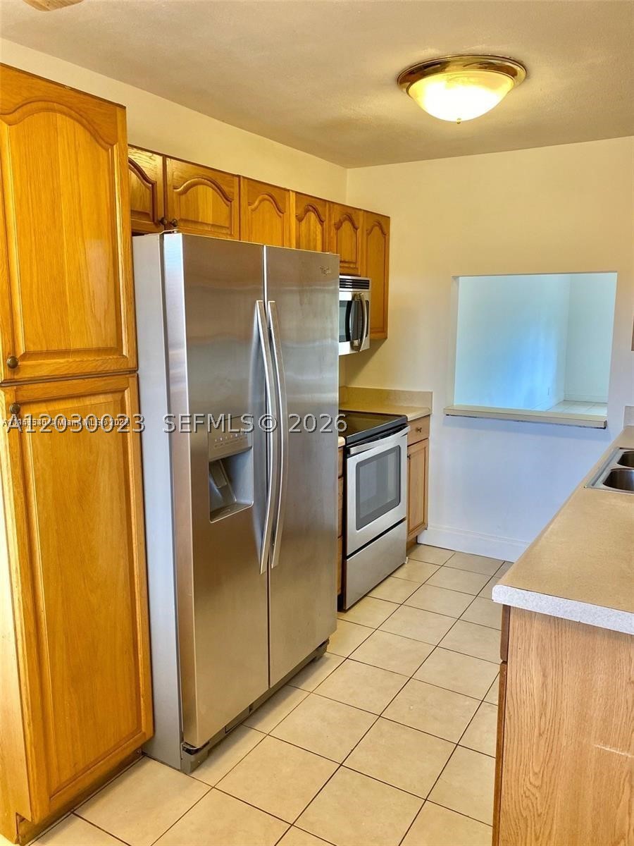 159 Lakeview dr #204, Weston FL 33326