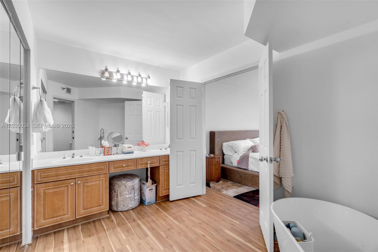 3500 Mystic Pointe Dr #1205, Aventura FL 33180