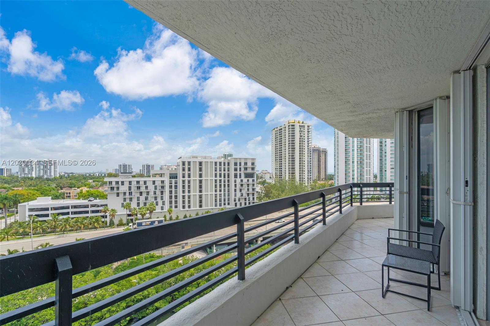 3500 Mystic Pointe Dr #1205, Aventura FL 33180