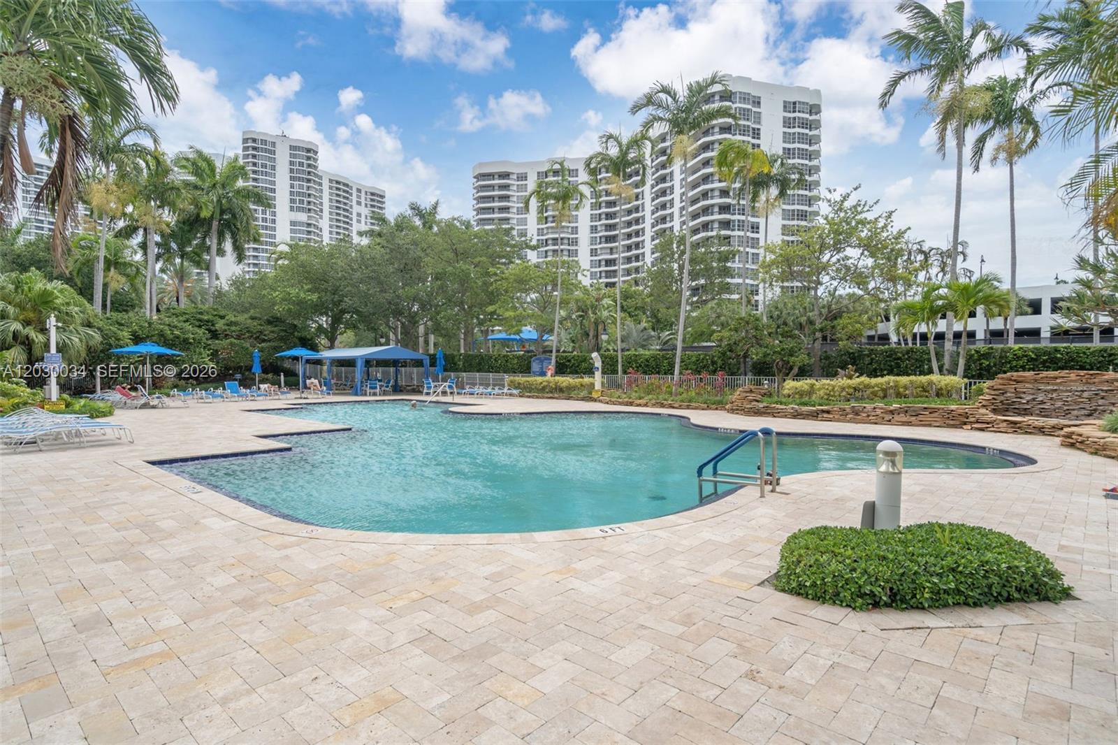 3500 Mystic Pointe Dr #1205, Aventura FL 33180