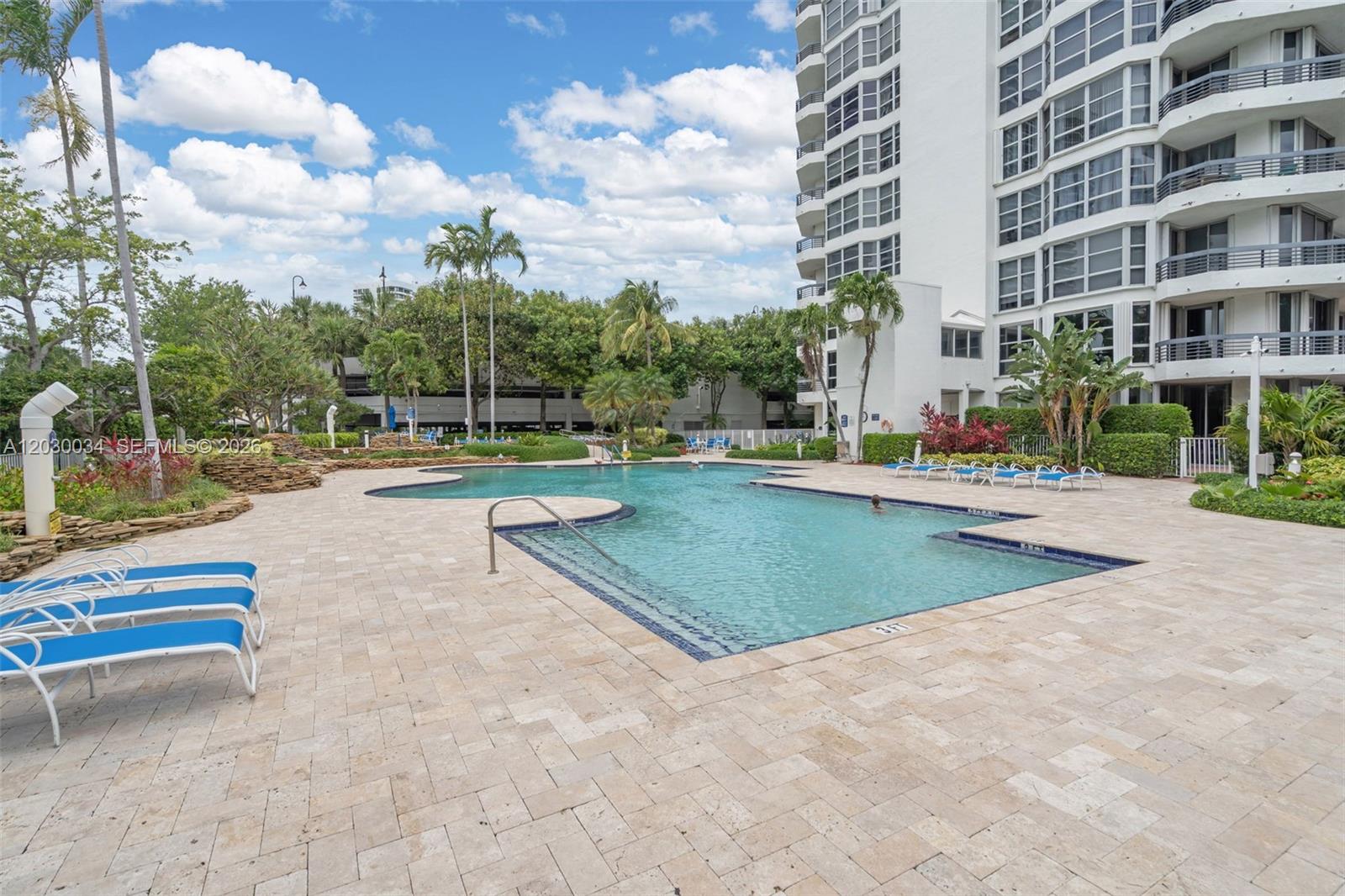 3500 Mystic Pointe Dr #1205, Aventura FL 33180