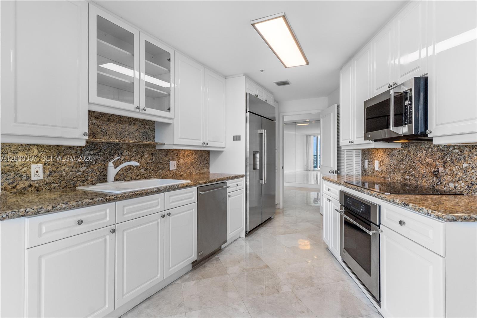 808 Brickell Key Dr #3002, Miami FL 33131