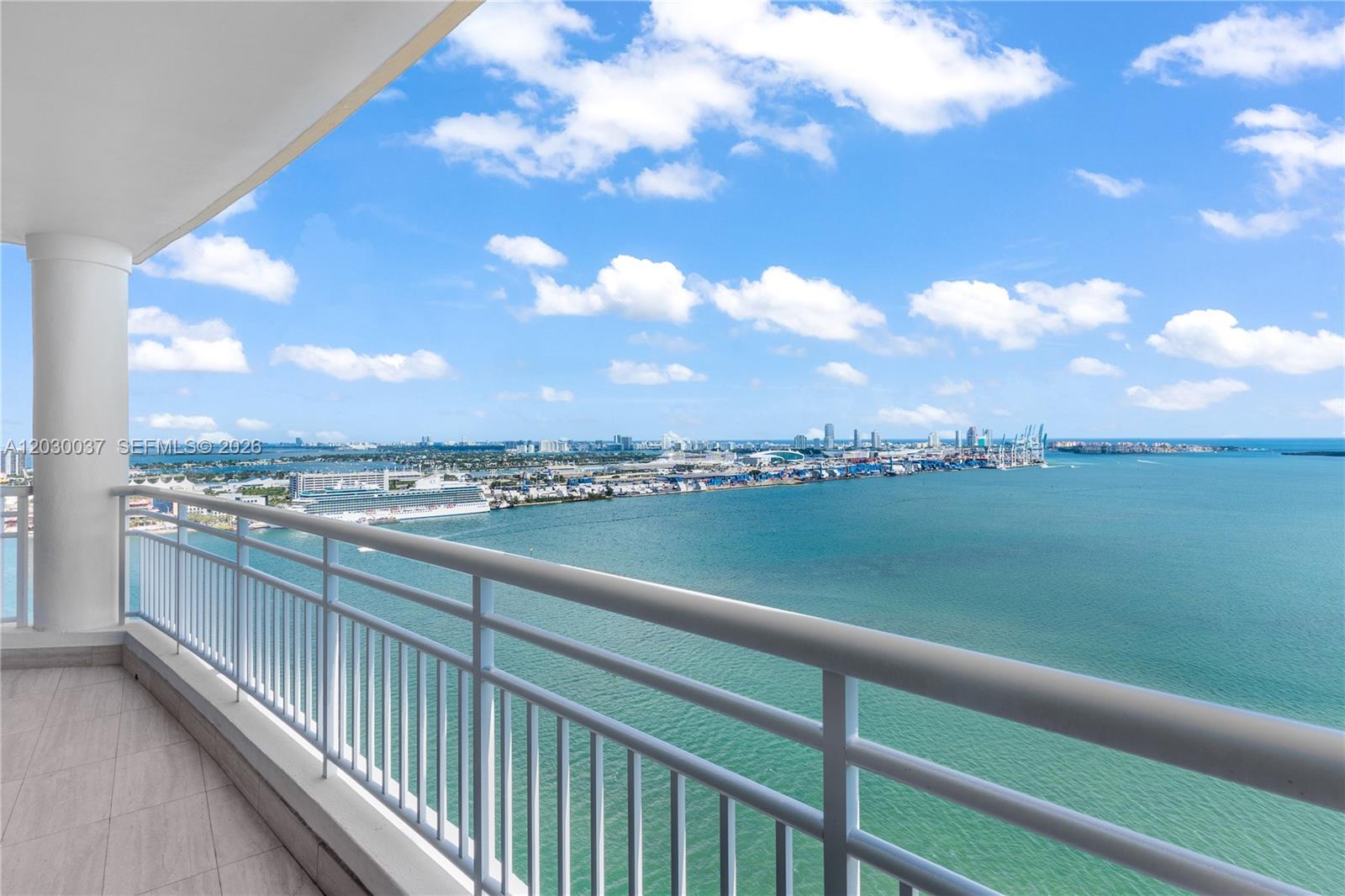 808 Brickell Key Dr #3002, Miami FL 33131