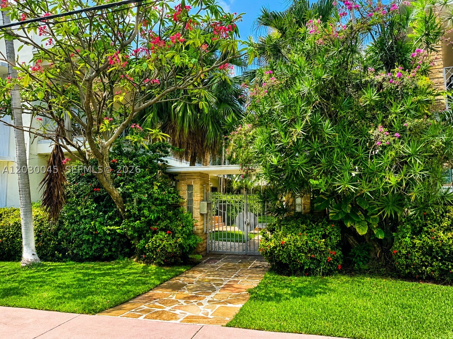 2137 Calais Dr #5, Miami Beach FL 33141